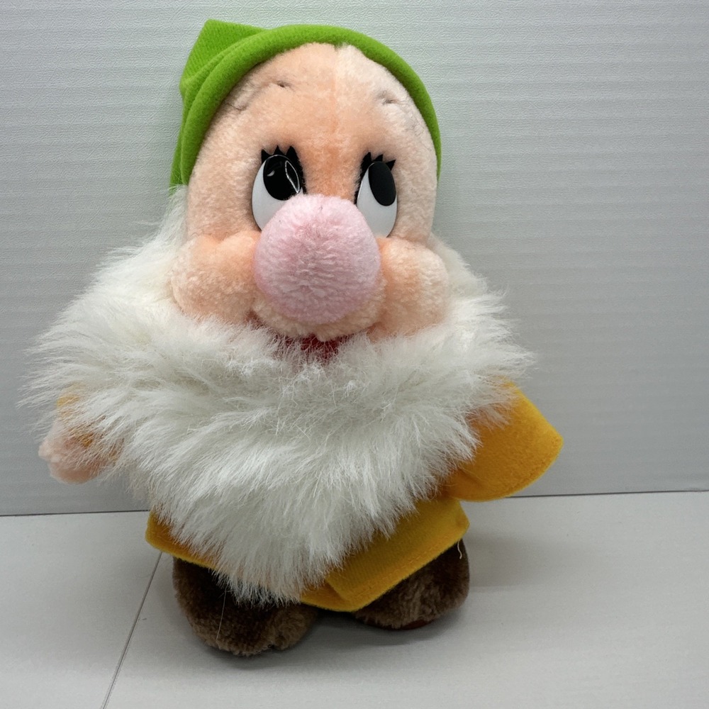 Vintage DISNEYLAND Walt Disney World BASHFUL 8" PLUSH Doll-SNOW WHITE & 7 DWARFS